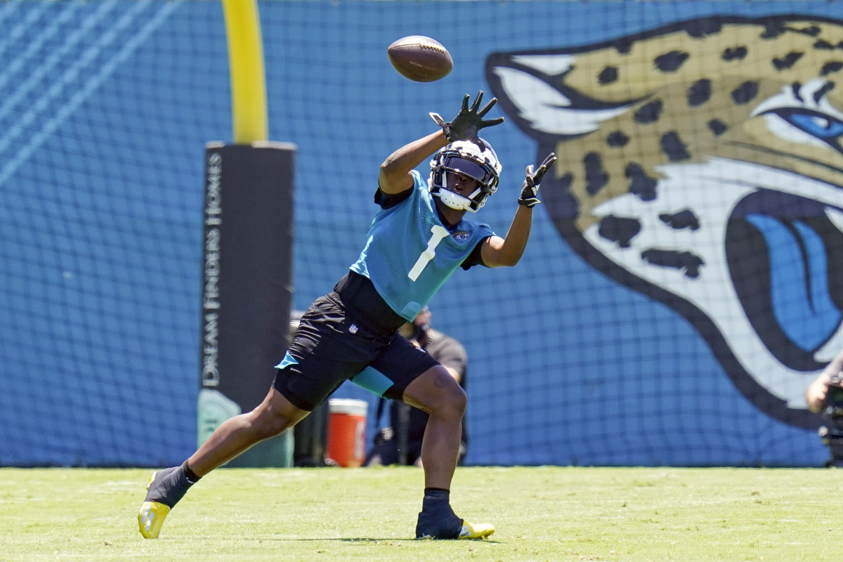 travis-etienne-jaguars-wide-receiver